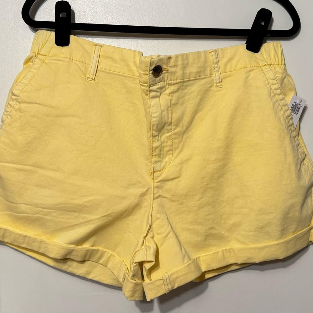 New With Tags - Old Navy OG Chino Shorts - Size Large - Yellow
